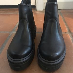 Steve Madden - YARDLEY Platform Boots